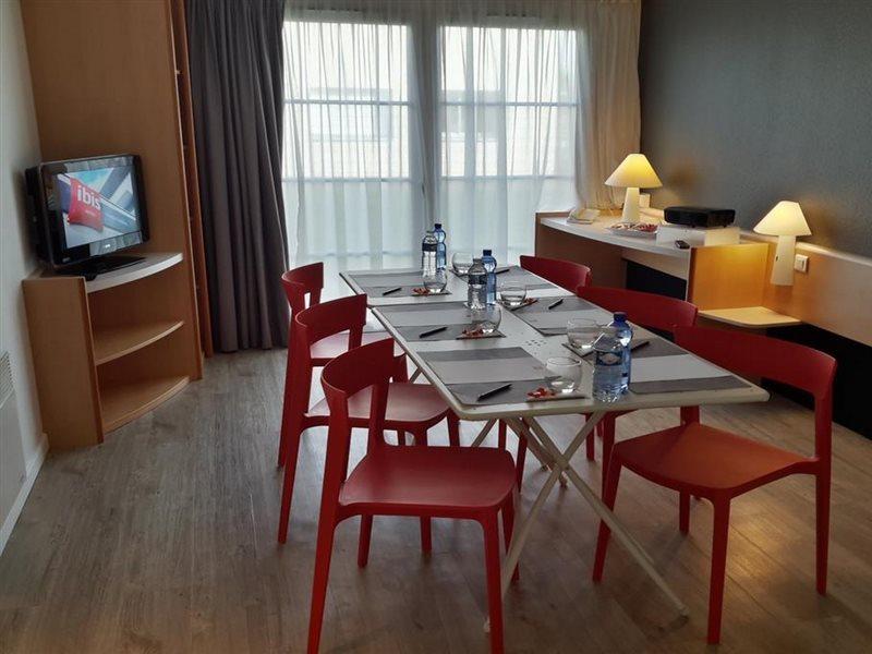ホテル Ibis Nantes Treillières エクステリア 写真