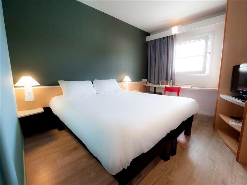 ホテル Ibis Nantes Treillières エクステリア 写真