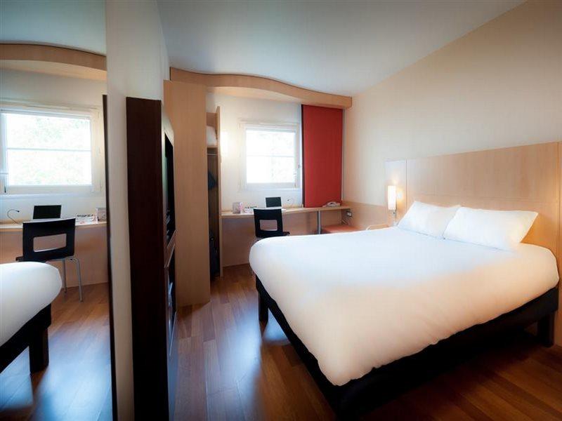 ホテル Ibis Nantes Treillières エクステリア 写真