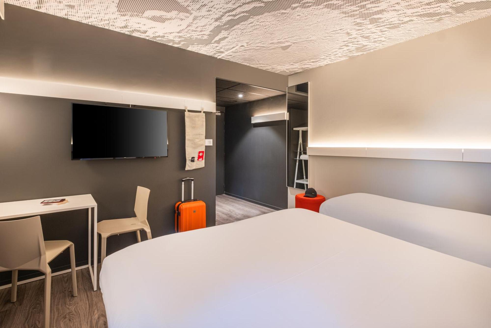 ホテル Ibis Nantes Treillières エクステリア 写真