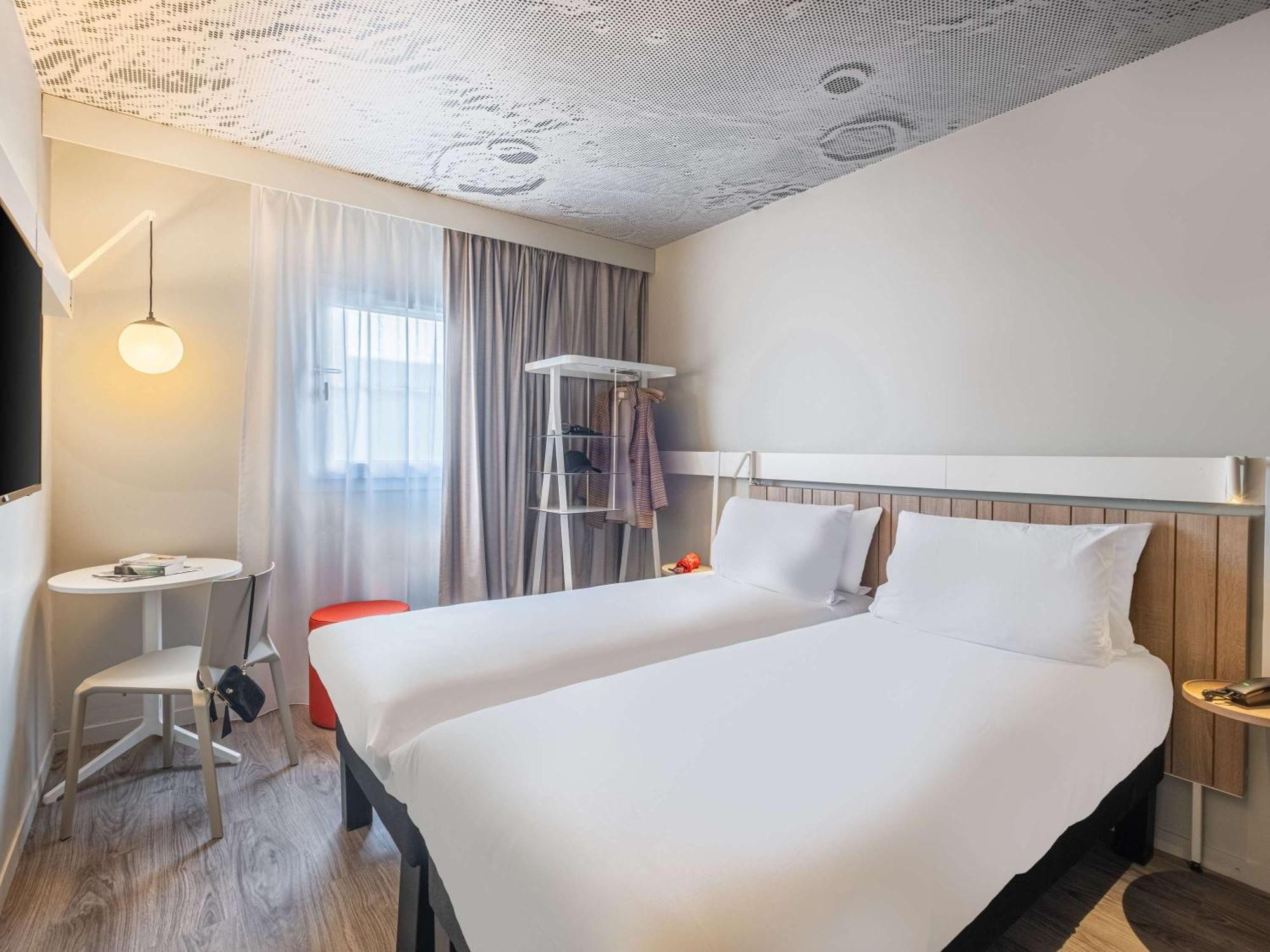 ホテル Ibis Nantes Treillières エクステリア 写真