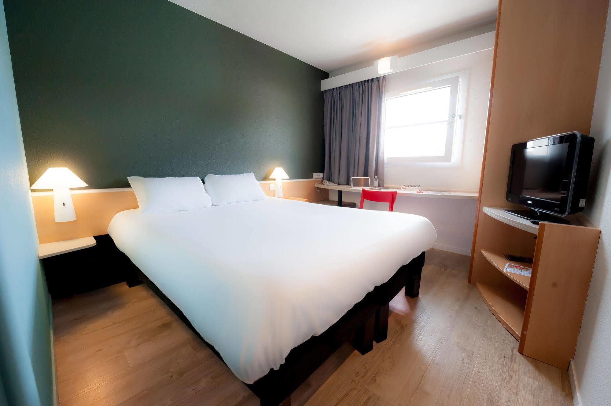 ホテル Ibis Nantes Treillières エクステリア 写真