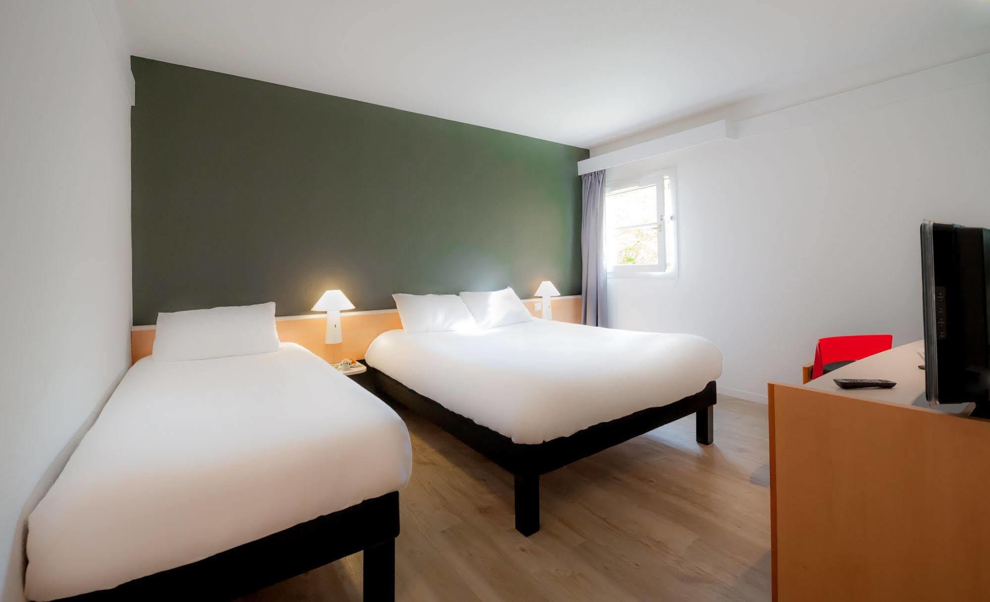 ホテル Ibis Nantes Treillières エクステリア 写真