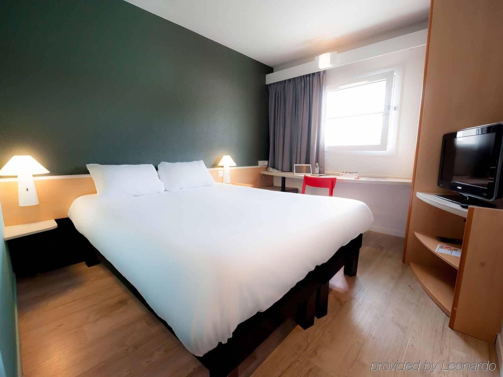 ホテル Ibis Nantes Treillières エクステリア 写真